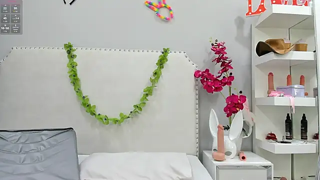 KoraSweett online show from 09.30.25