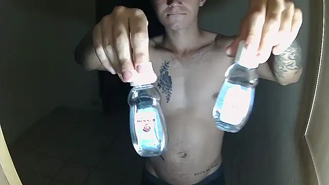 Snapshot of BlondZilla chatting on 10.20.25 BlondZilla online show from 10.20.25