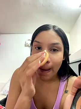 Snapshot of Danny_gonza chatting on 10.04.25 Danny gonza online show from 10.04.25