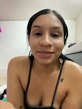 Snapshot of Danny_gonza chatting on 10.04.25 Danny gonza online show from 10.04.25