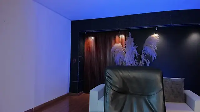 Snapshot of AidaJones chatting on 09.22.25 AidaJones online show from 09.22.25