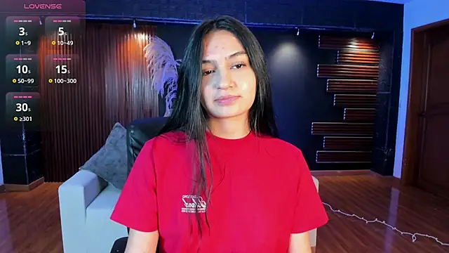 Snapshot of AidaJones chatting on 09.28.25 AidaJones online show from 09.28.25