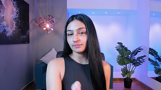 Snapshot of AidaJones chatting on 10.15.25 AidaJones online show from 10.15.25