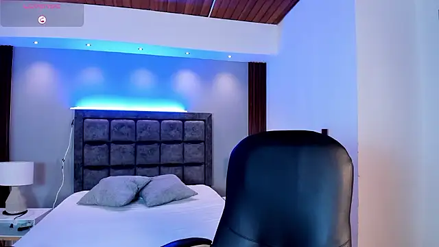 Snapshot of AidaJones chatting on 02.18.26 AidaJones online show from 02.18.26