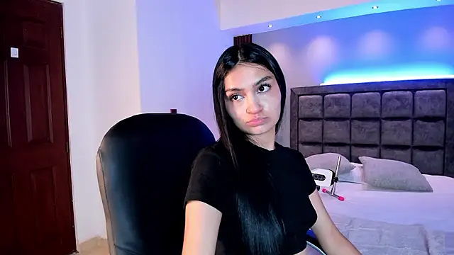 Snapshot of AidaJones chatting on 02.28.26 AidaJones online show from 02.28.26