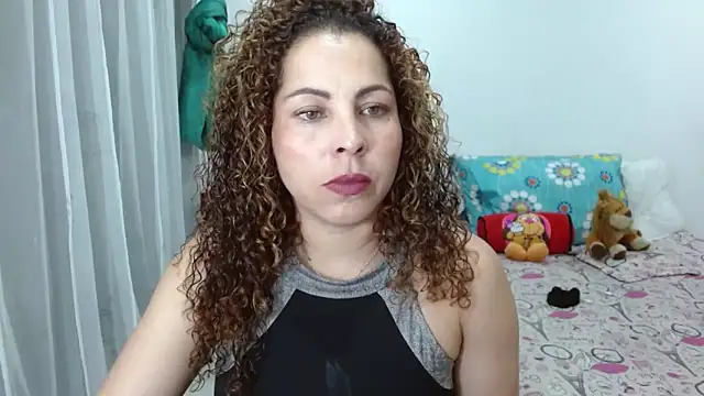 Yanis Ariel12 online show from 09.22.25