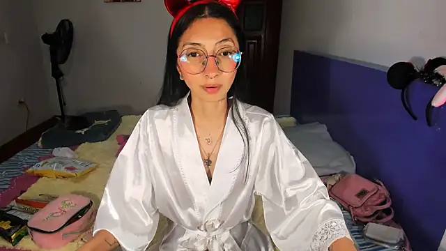 Anais lux online show from 04.21.26