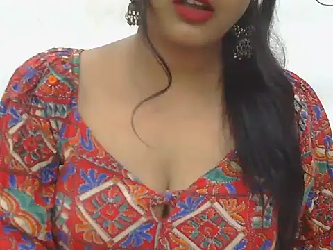 Snapshot of POOJA_199 chatting on 10.03.25 POOJA 199 online show from 10.03.25