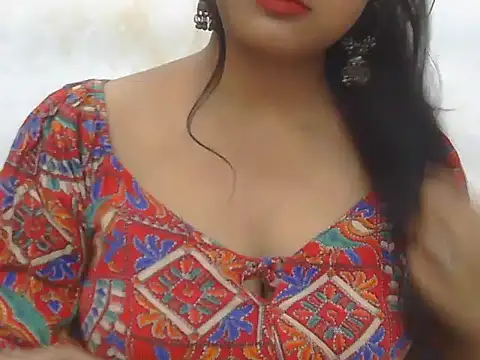 Snapshot of POOJA_199 chatting on 10.06.25 POOJA 199 online show from 10.06.25