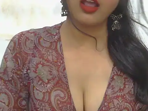 Snapshot of POOJA_199 chatting on 10.19.25 POOJA 199 online show from 10.19.25