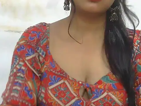 Snapshot of POOJA_199 chatting on 10.25.25 POOJA 199 online show from 10.25.25