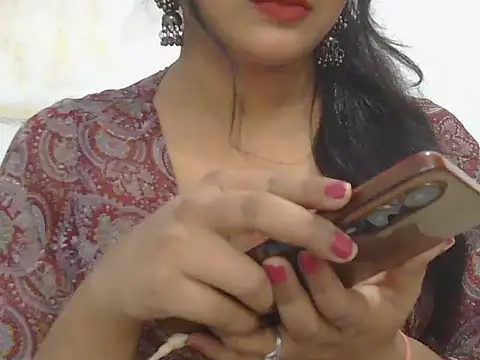Snapshot of POOJA_199 chatting on 11.05.25 POOJA 199 online show from 11.05.25