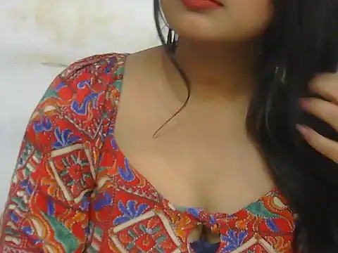 Snapshot of POOJA_199 chatting on 12.04.25 POOJA 199 online show from 12.04.25