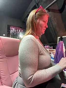 bigb00tycass online show from 12.16.25