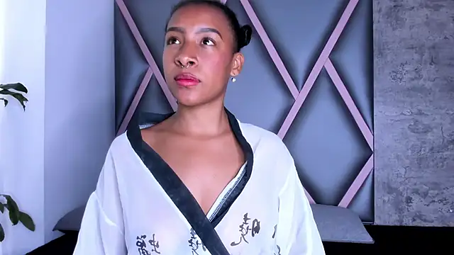 Snapshot of Euphoria_07 chatting on 11.12.25 Euphoria 07 online show from 11.12.25