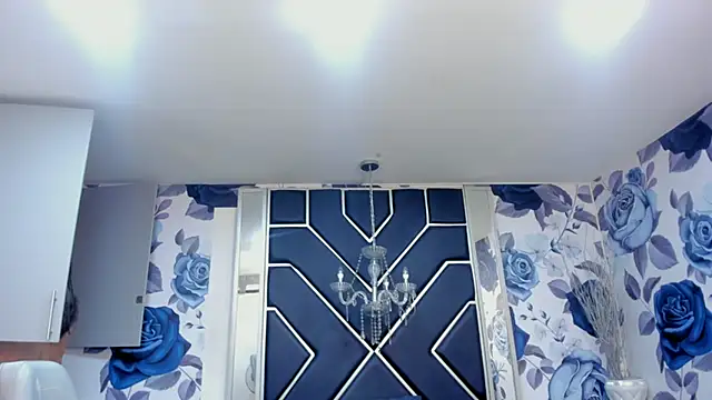 LatinaHoleQueen online show from 11.13.25