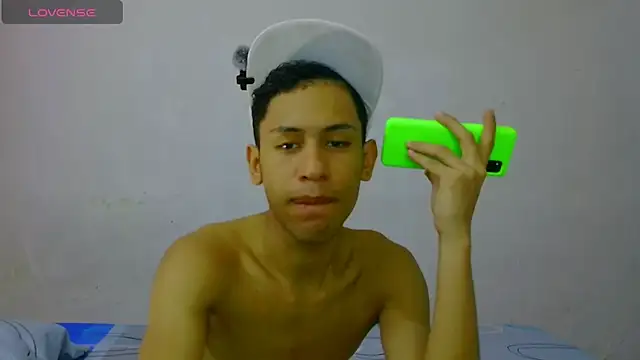 dylan apol0 online show from 04.11.26