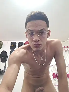 Ethanho0t online show from 10.17.25