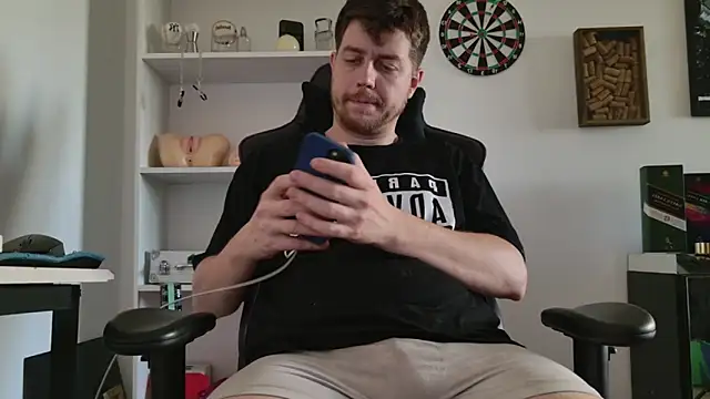 aaron nvk online show from 02.04.26