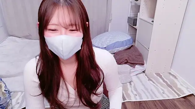 Snapshot of MOEMOE-Q chatting on 11.27.25 MOEMOE-Q online show from 11.27.25