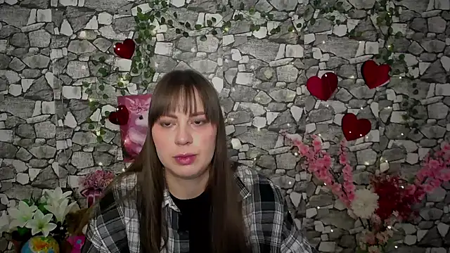 Amanda Bright  online show from 11.06.25