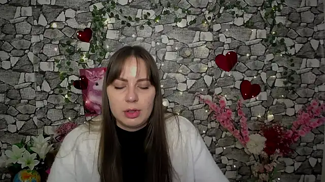 Amanda Bright  online show from 12.02.25