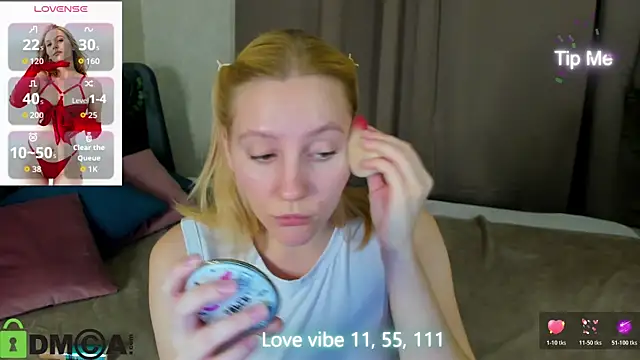 Snapshot of Anna_Chelsea chatting on 12.23.25 Anna Chelsea online show from 12.23.25