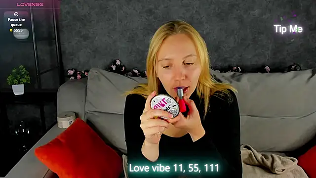 Anna Chelsea online show from 02.10.26