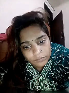Snapshot of Trisha_71 chatting on 04.29.26 Trisha 71 online show from 04.29.26