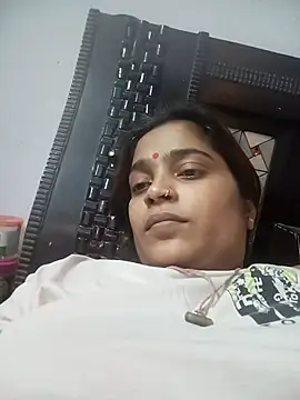 Snapshot of Trisha_71 chatting on 05.16.26 Trisha 71 online show from 05.16.26