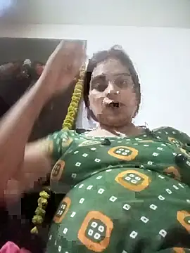 Snapshot of Trisha_71 chatting on 05.23.26 Trisha 71 online show from 05.23.26
