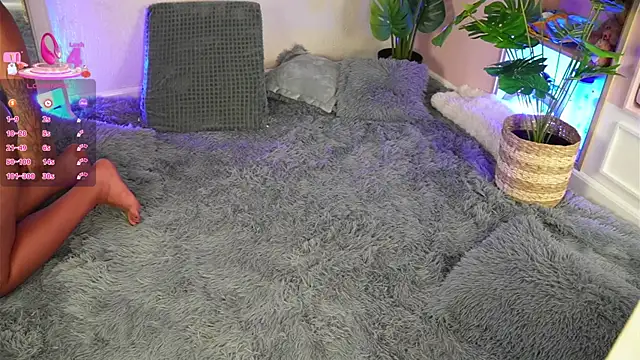 AnnieCouperr online show from 10.10.25