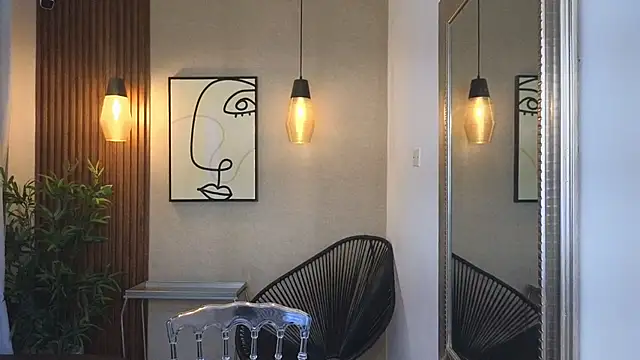 Snapshot of Lia_Mar_ chatting on 10.24.25 Lia Mar online show from 10.24.25