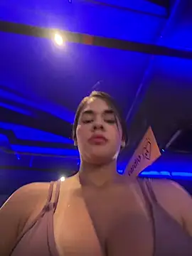 Snapshot of BellaLeclair chatting on 02.11.26 BellaLeclair online show from 02.11.26