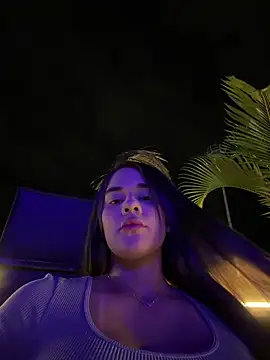 Snapshot of BellaLeclair chatting on 02.16.26 BellaLeclair online show from 02.16.26