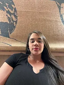 Snapshot of BellaLeclair chatting on 03.11.26 BellaLeclair online show from 03.11.26