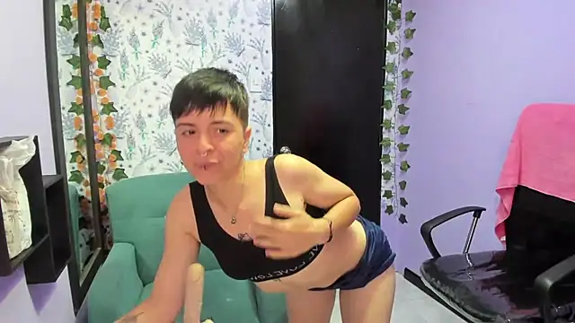  Hannah Hot online show from 10.18.25