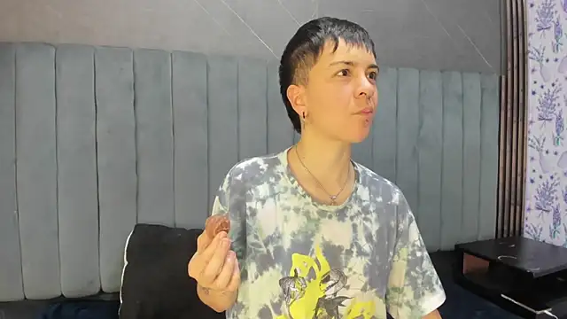  Hannah Hot online show from 12.20.25