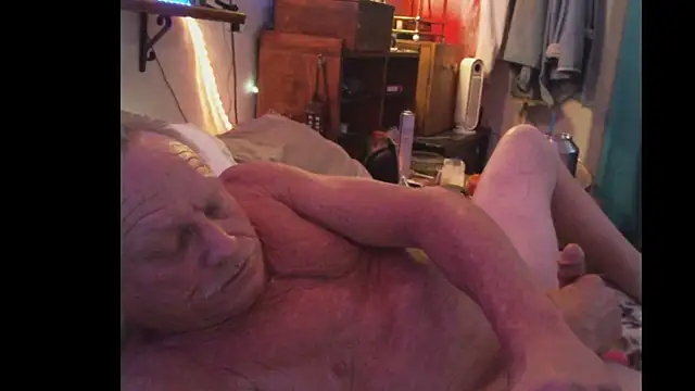 Pussyeat2please online show from 11.18.25