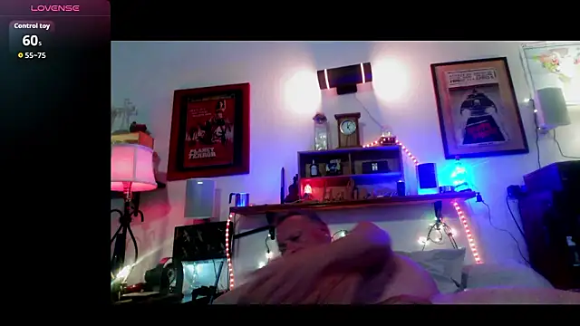 Pussyeat2please online show from 03.16.26