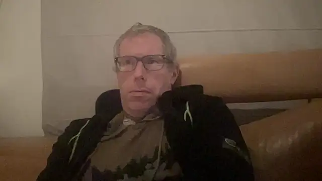 choupipat1 online show from 11.19.25