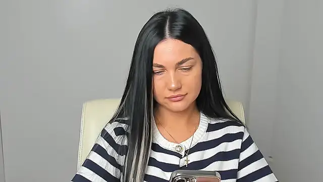 Lune Moon online show from 11.20.25