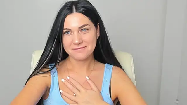 Lune Moon online show from 11.22.25