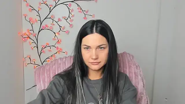 Lune Moon online show from 02.21.26