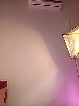 Snapshot of KITY_HILL chatting on 02.15.26 KITY HILL online show from 02.15.26