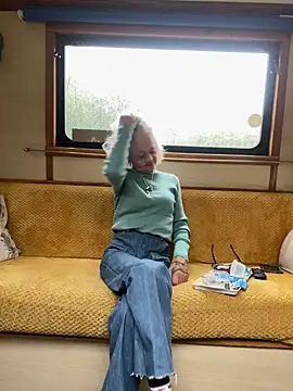 Snapshot of ladyboatlady chatting on 09.14.25 ladyboatlady online show from 09.14.25