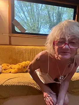 Snapshot of ladyboatlady chatting on 10.14.25 ladyboatlady online show from 10.14.25