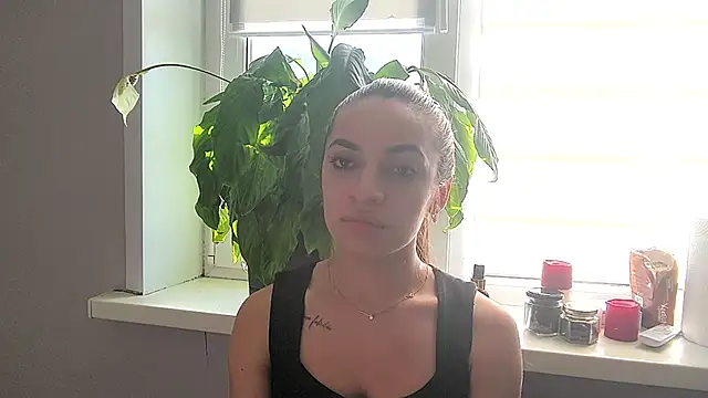 Snapshot of ElwineBooton chatting on 04.07.26 ElwineBooton online show from 04.07.26