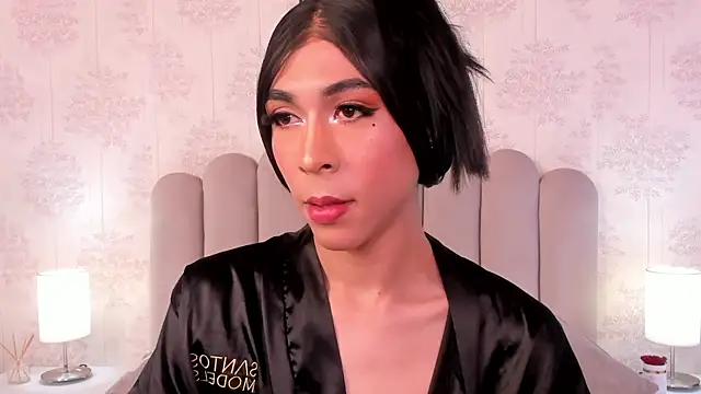 Snapshot of ShaynaHosk chatting on 09.27.25 ShaynaHosk online show from 09.27.25