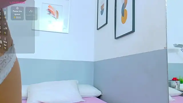 cutepetitee online show from 10.03.25